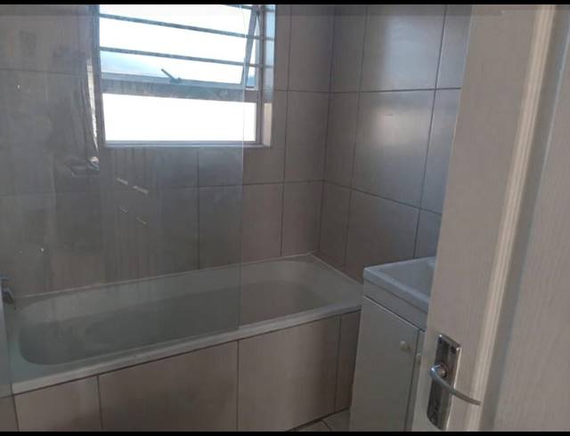 2 BEDROOM PROPERTY TO RENT IN STELLENDALE